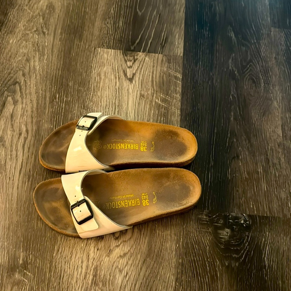White birkenstock sandal size 7-7.5